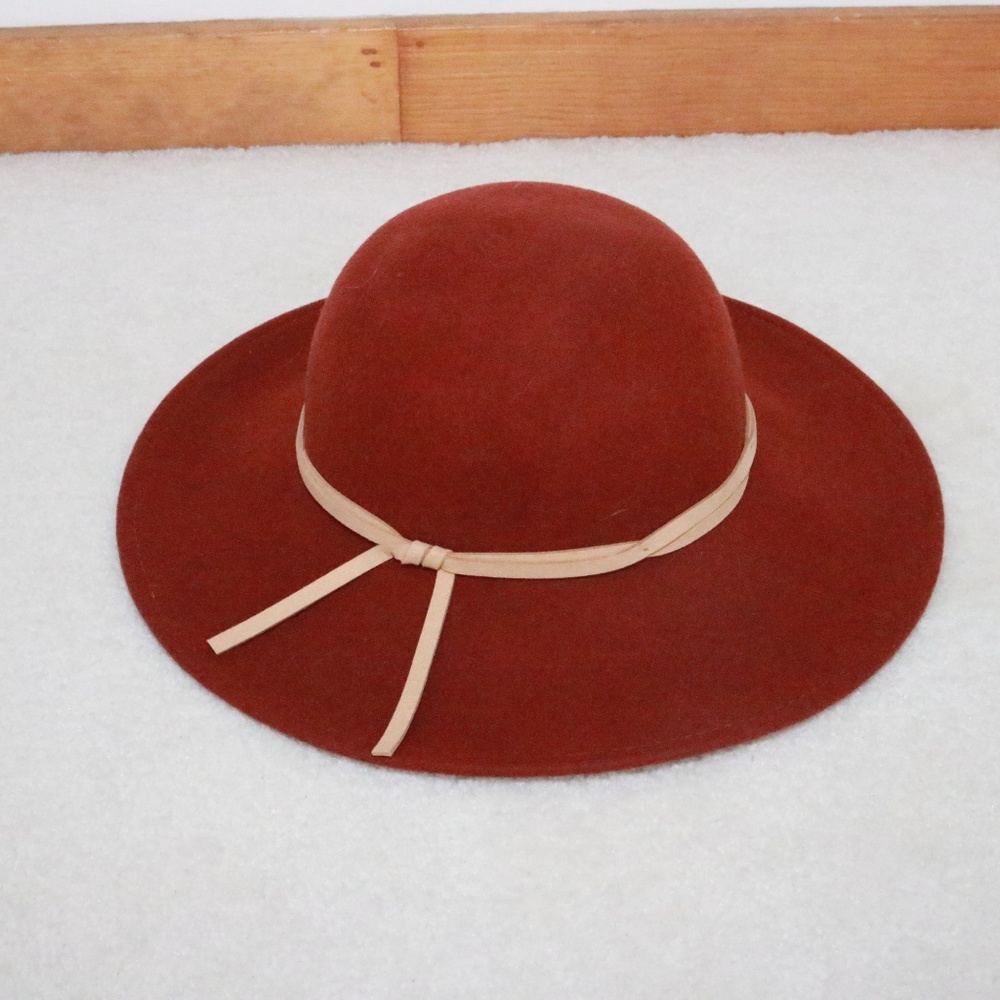 NWT Janie and Jack hat in 12-24 months